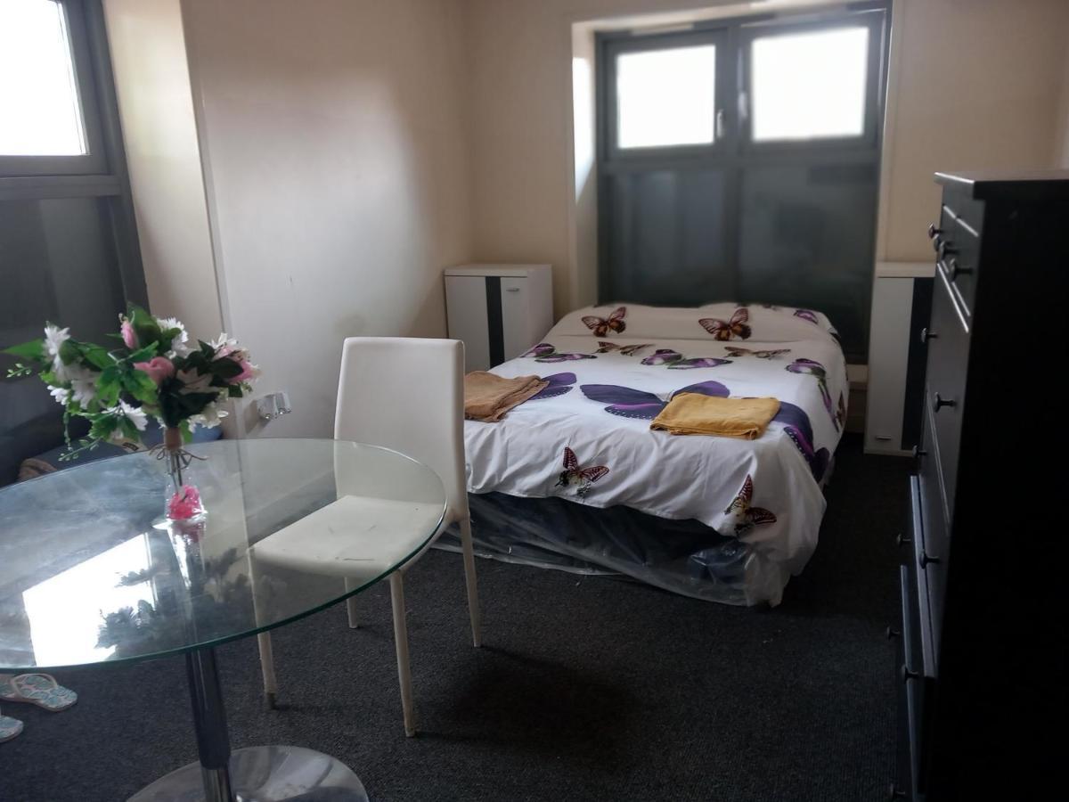 קרוידון Jah Lodge מראה חיצוני תמונה